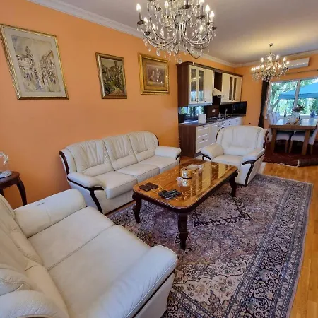 ヴィラ Luxury Villa Sarajevo With Swimming Pool