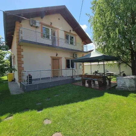 ヴィラ Luxury Villa Sarajevo With Swimming Pool
